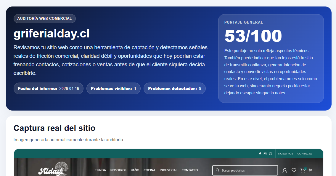 Informe de auditoría generado por RevisaWeb con puntaje general y hallazgos
